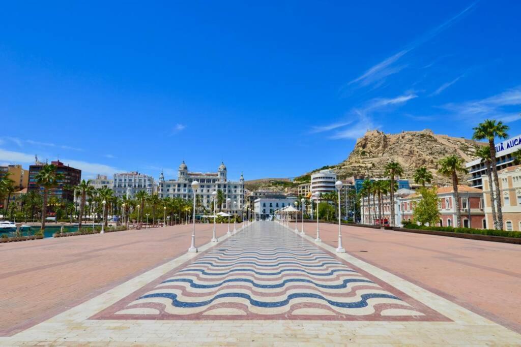 Apartamento Penthouse In Old City Center By Nras Alicante Exterior foto